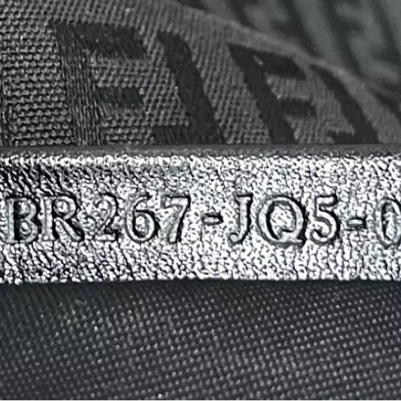 100% authentic Fendi Black Zucchino Canvas Pochette Baguette - Picture 5 of 5